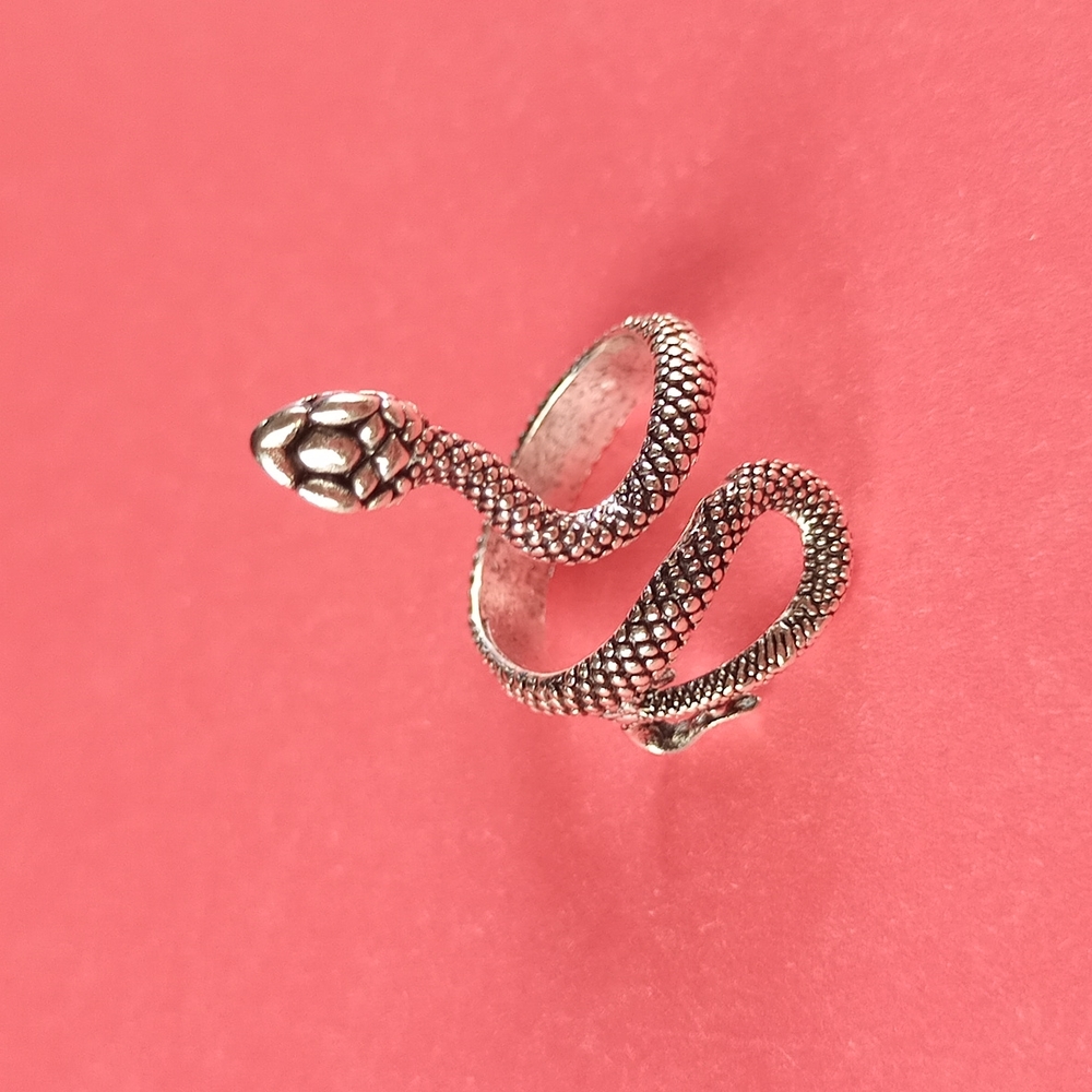 Twisting Snake Vintage-Style Heavy Metal Ring - Picture 5 of 5